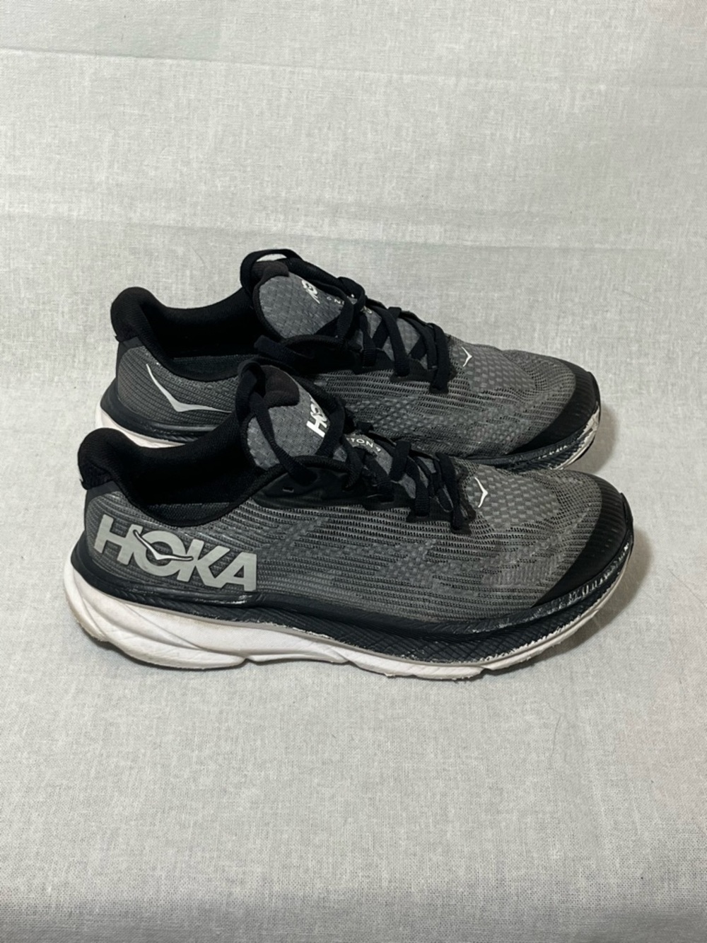 HOKA One One Clifton 9 Black White Youth 6 Women 7.5 Running Shoes Sneakers